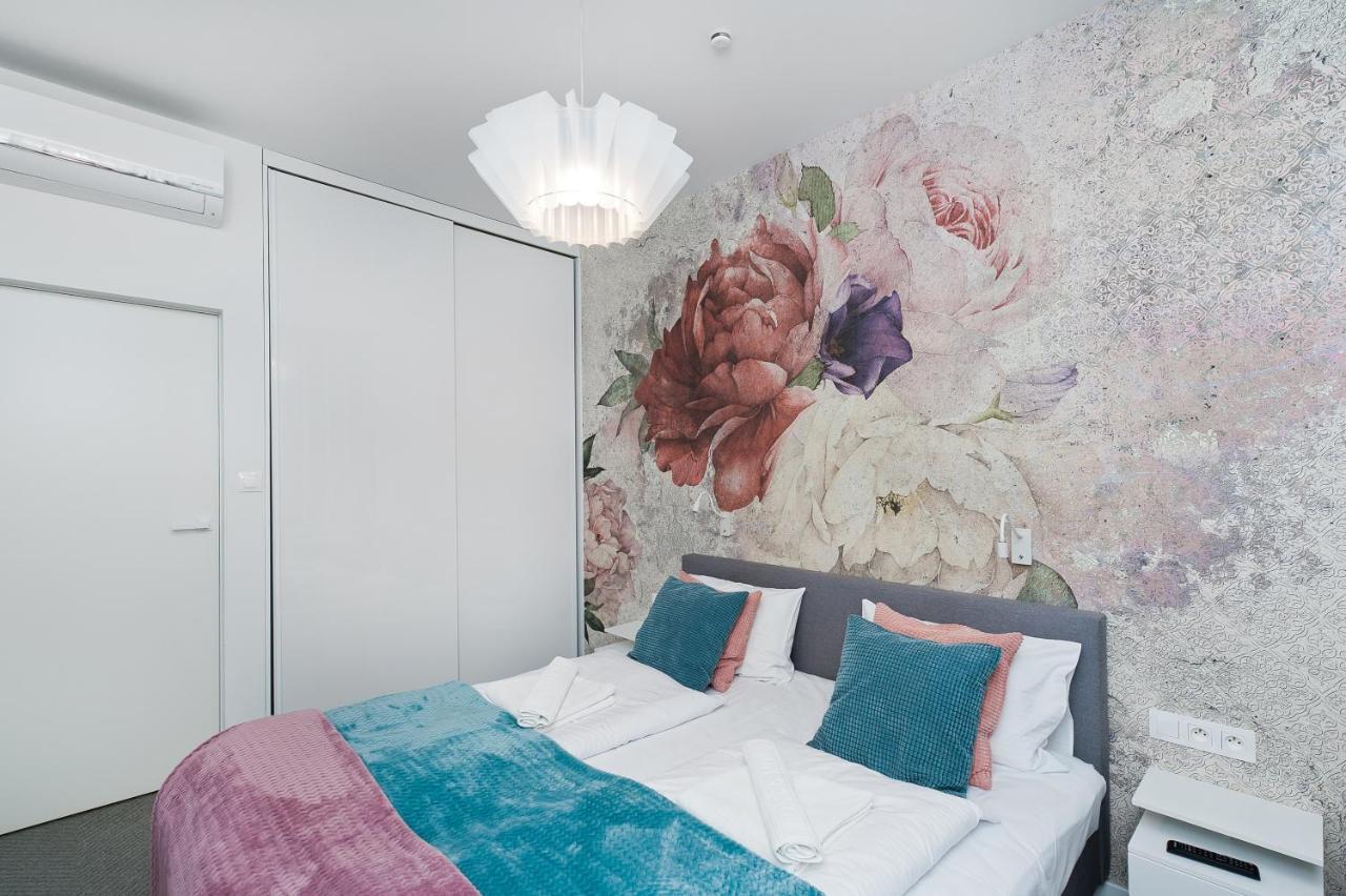 Premium In Novum City Center Near The Train Station By Sun & Snow Krakow Bagian luar foto